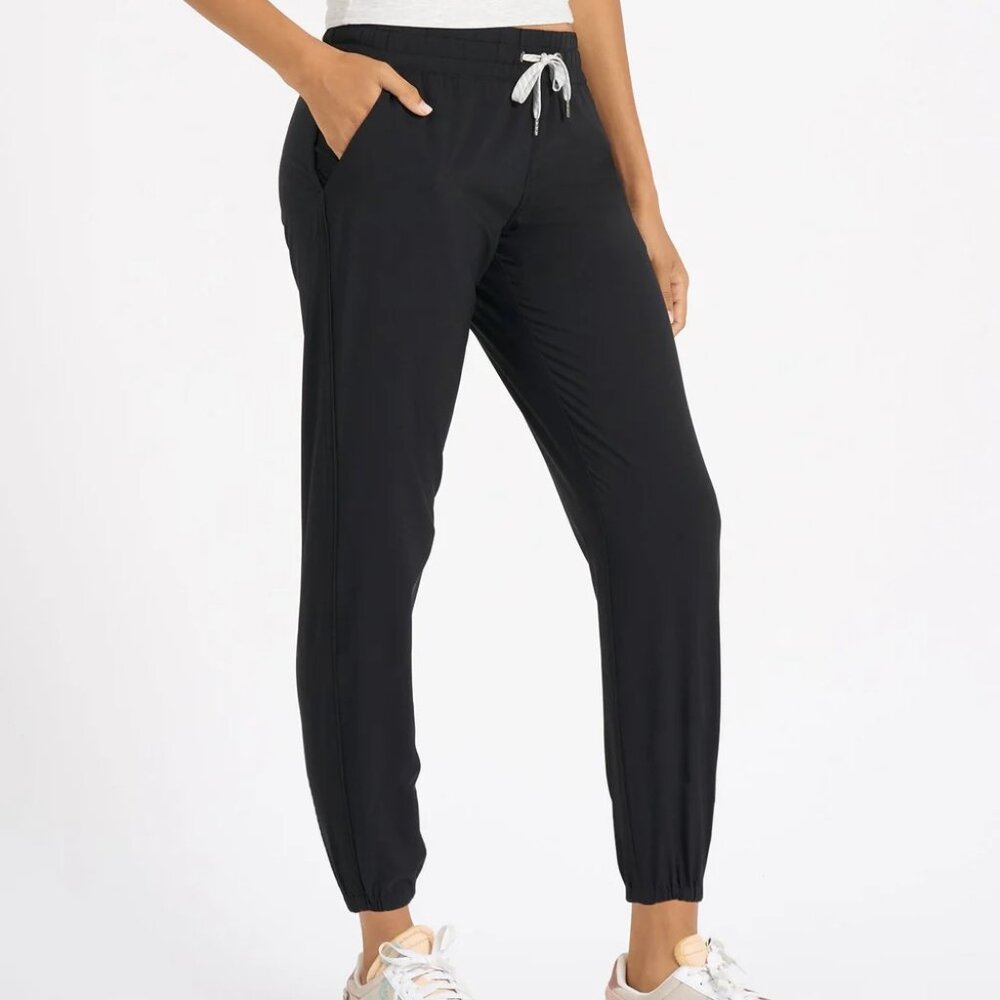 Vuori Women’s Black Weekend Jogger